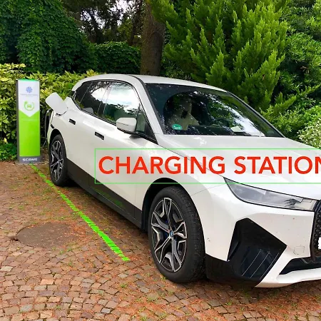 Готель Riviera & Maximilian's 4*