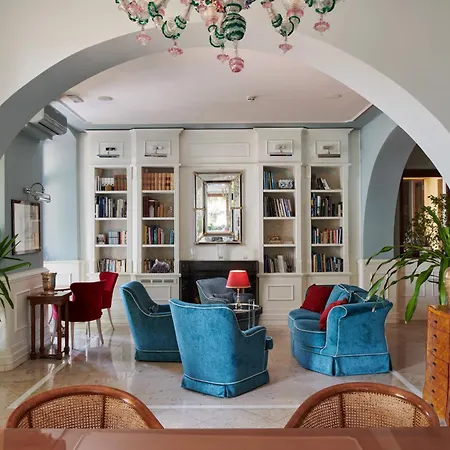 Riviera & Maximilian's Трієст