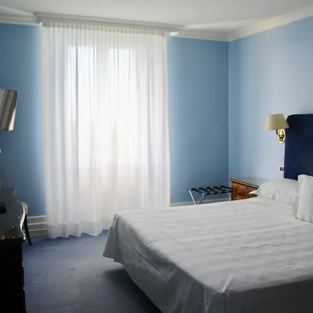 Riviera & Maximilian's Трієст