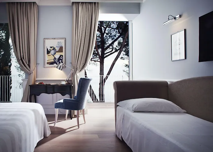 Szálloda Riviera & Maximilian's 4*