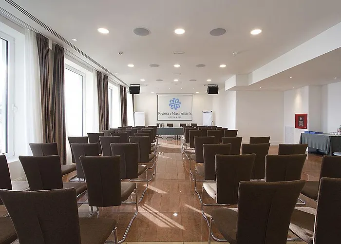 Riviera & Maximilian's 4*