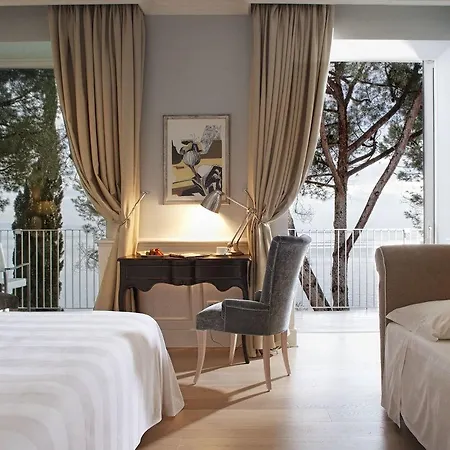 Riviera & Maximilian's 4* Terst