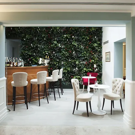 Hotel Riviera & Maximilian's Trieste