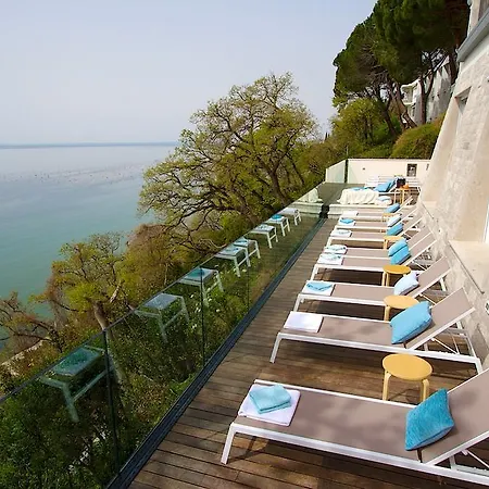 Hotel Riviera & Maximilian's