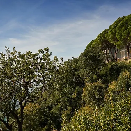 Riviera & Maximilian's Szálloda Trieszt