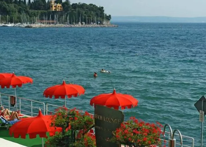 Hotel Riviera & Maximilian's