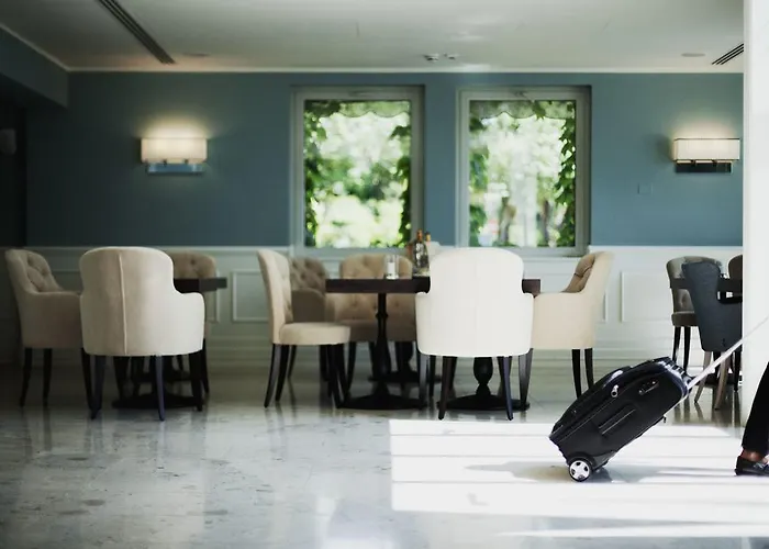 Hotel Riviera & Maximilian's Trieste