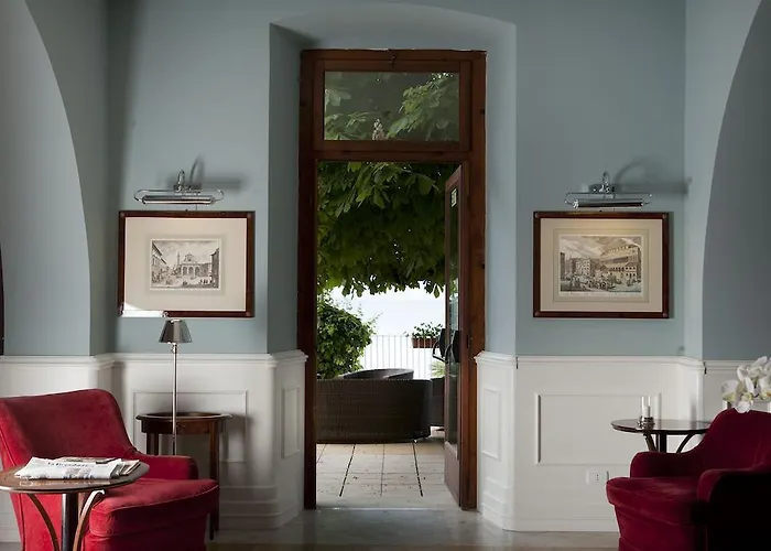 Hotel Riviera & Maximilian's Triest